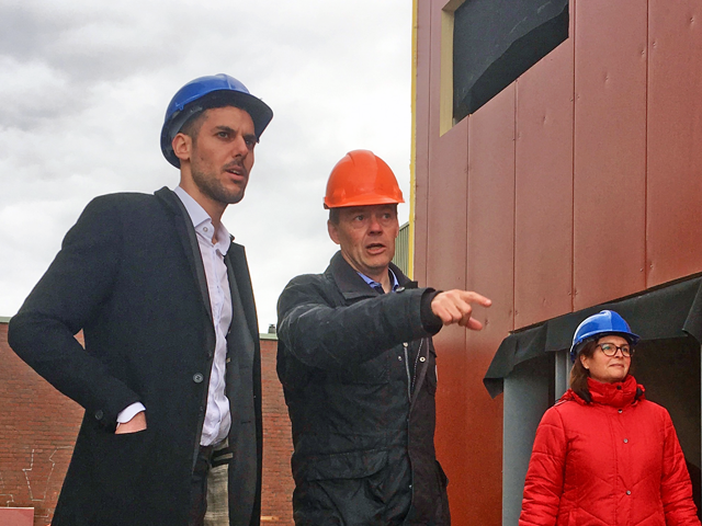 Wethouder Steven van Die bij nieuwbouw De Louwert 2019